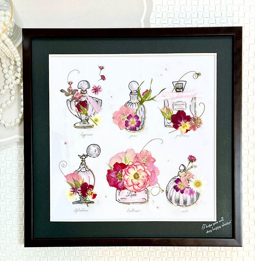 ブラック＆ピンクのおしゃれな香水瓶　押し花アート額