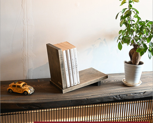 北欧レトロ 木製飾り棚 3段 立て掛け ブックスタンド 本立て 飾り棚 古家具 北欧レトロ 木製飾り棚 3段 立て掛け ブックスタンド 本立て 古道具 古