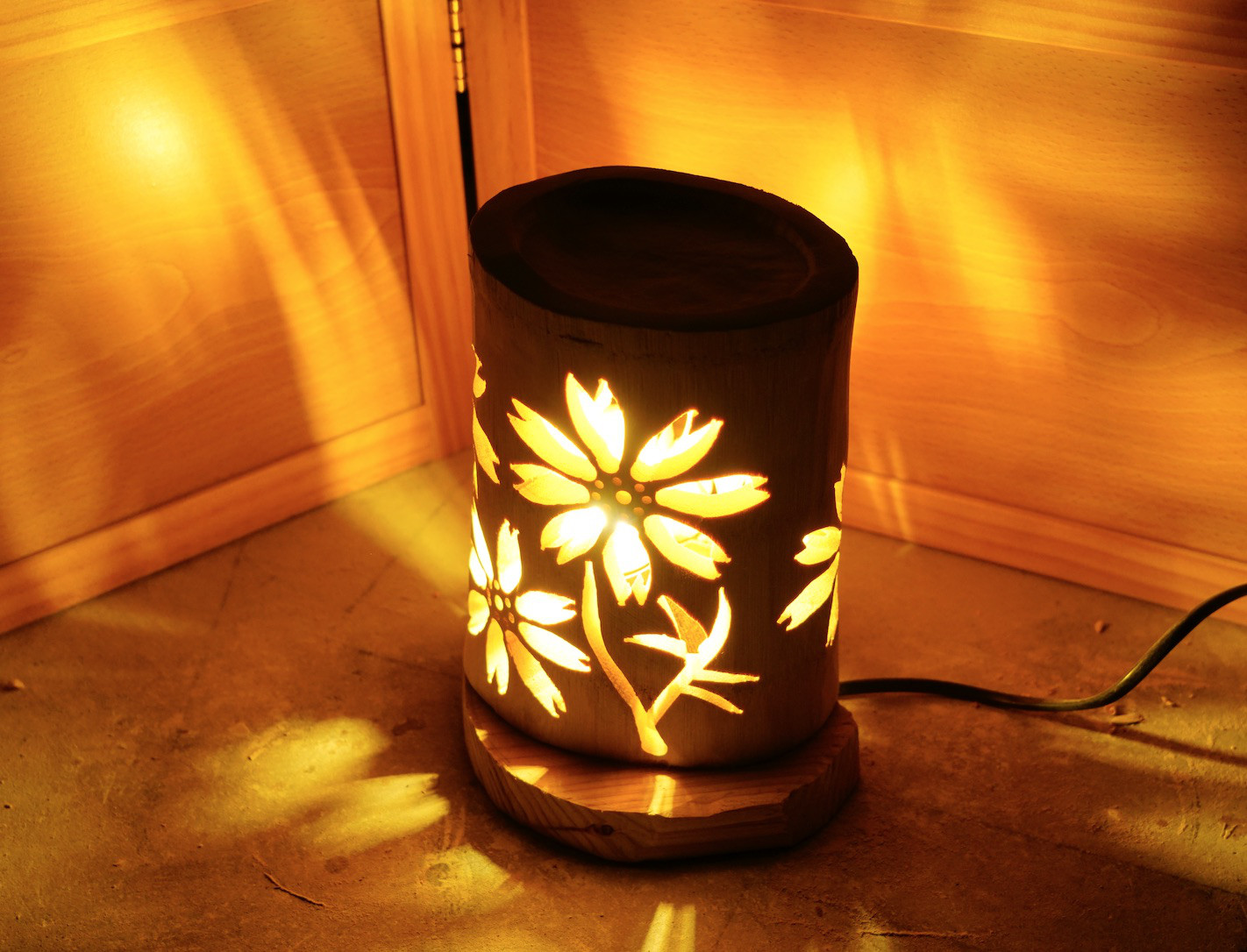 ◆全面彫◆竹灯り・竹あかり・竹灯籠　 ～～ 癒しの灯り ★秋桜畑★～～