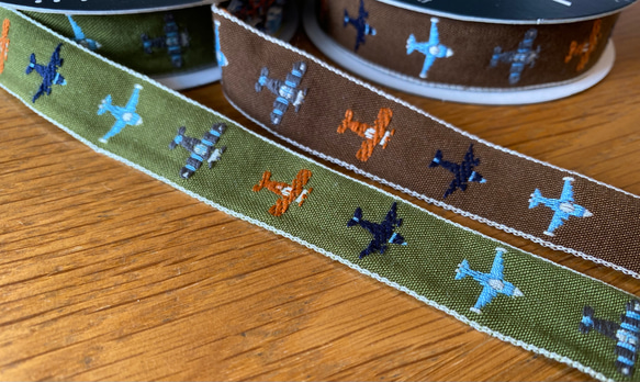 新商品！『日本製　チロリアンテープ　チロルテープ　飛行機　ジャガード　45－ブラウン』～20㎜巾×1m単位でカット～　 6枚目の画像