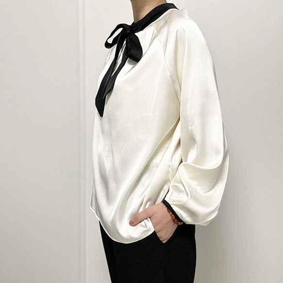 新作再販2025❤前後で結べる2wayリボン︎ バイカラーバルーンスリーブのボウタイブラウス25002AI 4枚目の画像