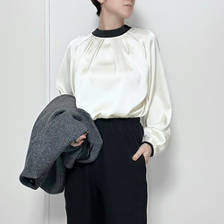 新作再販2025❤前後で結べる2wayリボン︎ バイカラーバルーンスリーブのボウタイブラウス25002AI 3枚目の画像