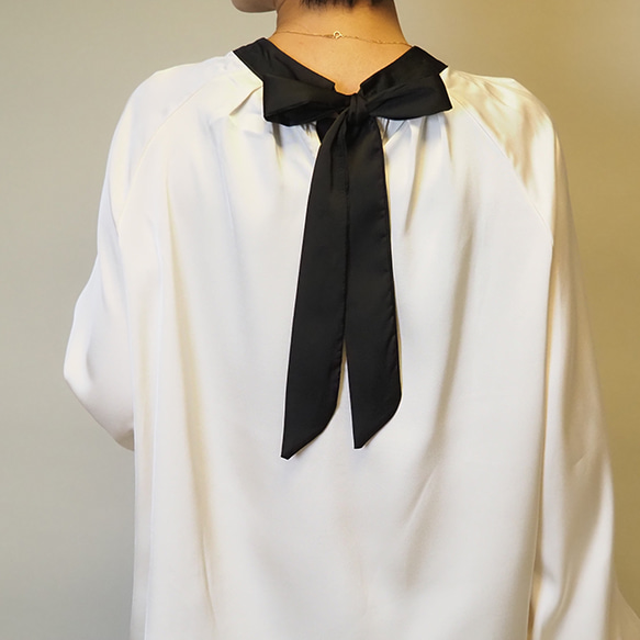 新作再販2025❤前後で結べる2wayリボン︎ バイカラーバルーンスリーブのボウタイブラウス25002AI 13枚目の画像