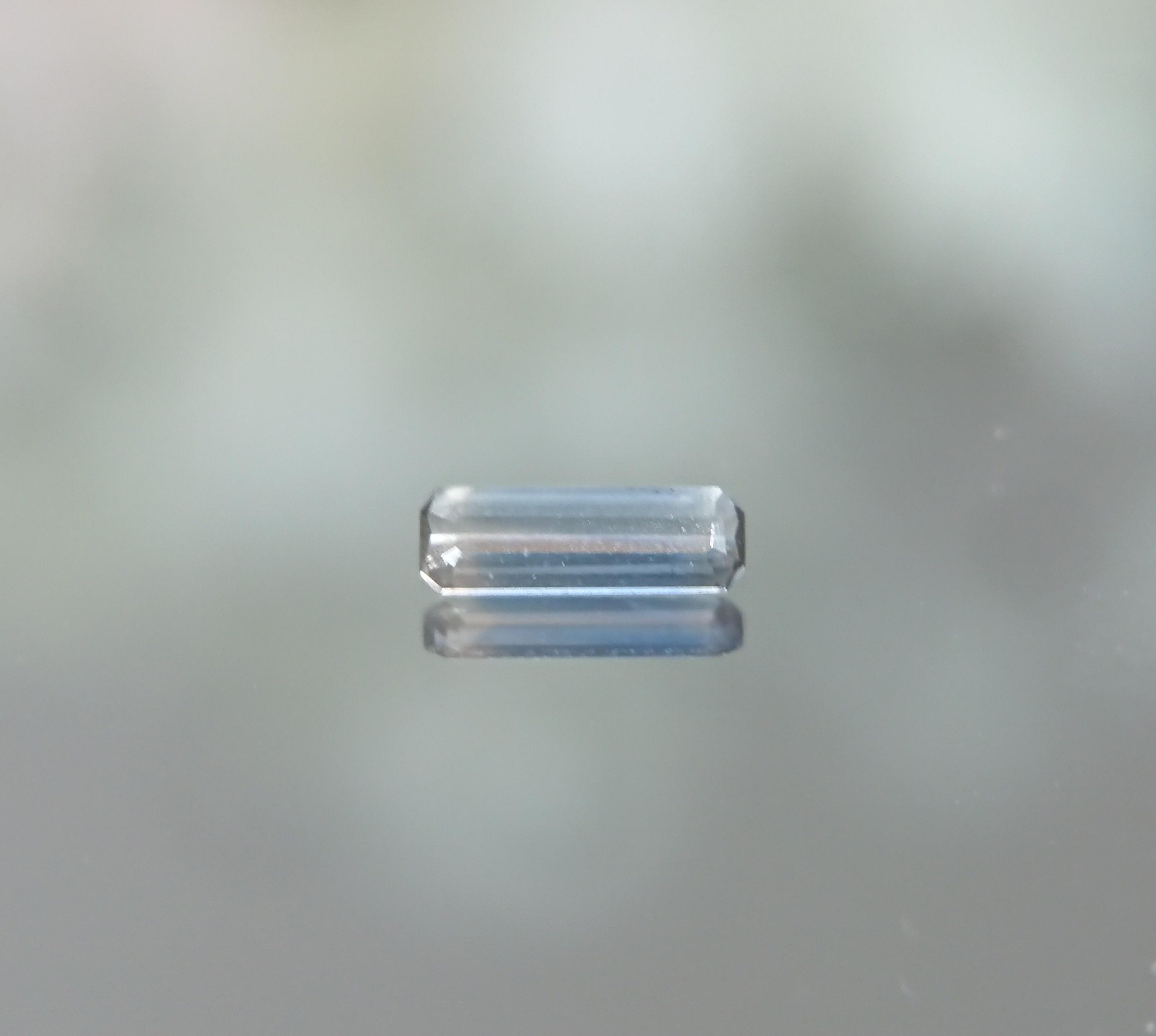 ブルーティントアキシナイト 0.08ct ☆2557