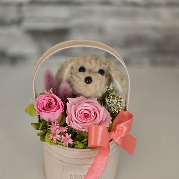 ★送料無料！花と犬【プリザーブドフラワー100%】花 犬 ペット 誕生日 犬好き 母の日 誕生日 フラワーアレンジメント 4枚目の画像