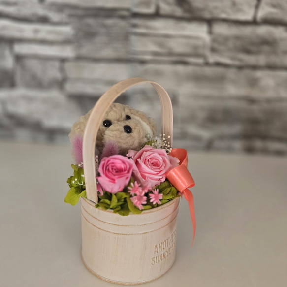 ★送料無料！花と犬【プリザーブドフラワー100%】花 犬 ペット 誕生日 犬好き 母の日 誕生日 フラワーアレンジメント 8枚目の画像