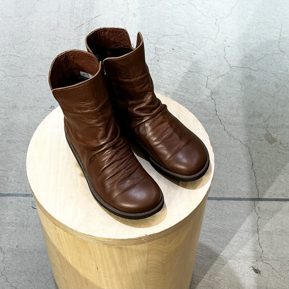 ダークブラウンのブーツ。MADE INJAPAN クーン COON 【MADE IN JAPAN