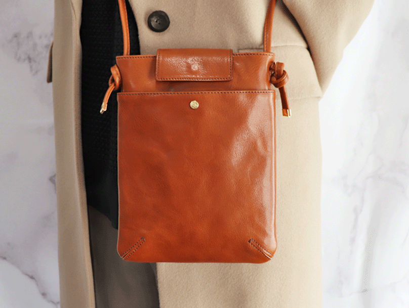 本革 ポシェット Mサイズ(キャメル／オイルレザー)
