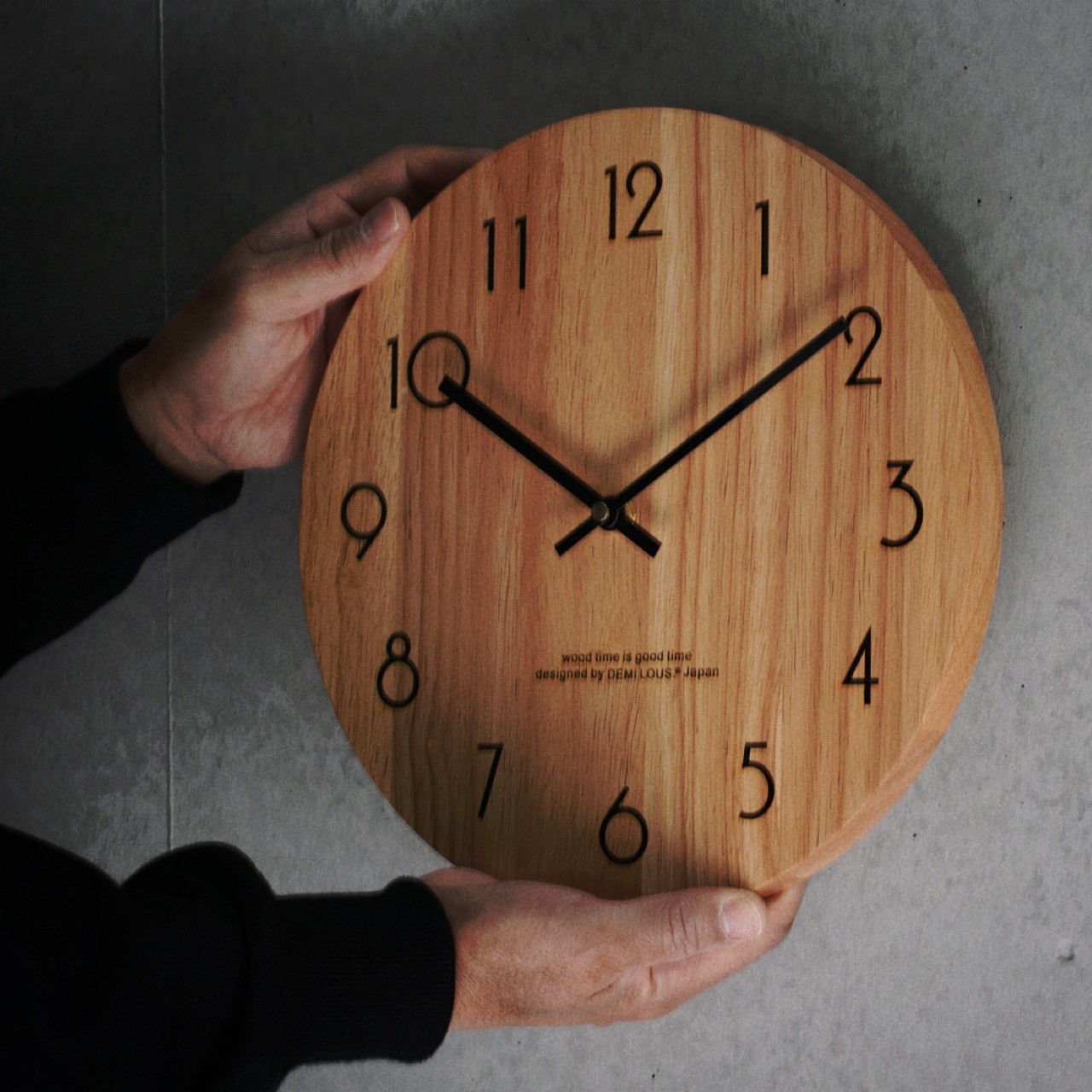 壁掛け時計 インテリア 掛け時計 木製 厚み2cm 大きさ30cm 静音 シンプル ナチュラル プレゼント最適