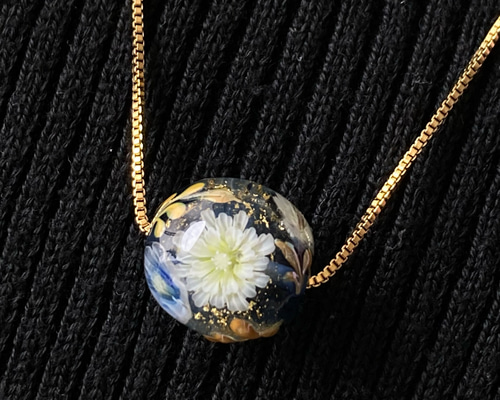 本物！貴重な手彫り和田玉ペンダント★籽料証明書つき ガラス玉の彫金ペンダント 2 | iichi 日々の暮らしを心地よくする