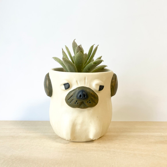 パグの植木鉢(小) 一輪挿し・花瓶・花器 AKANE's Pottery 通販