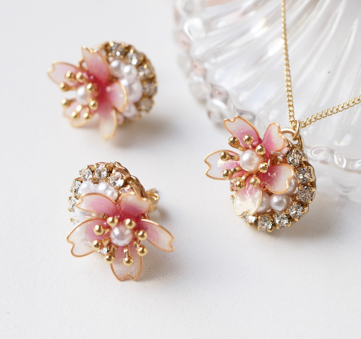 桜クリスタルジュエリーセット〜春を彩るハンドメイド品〜