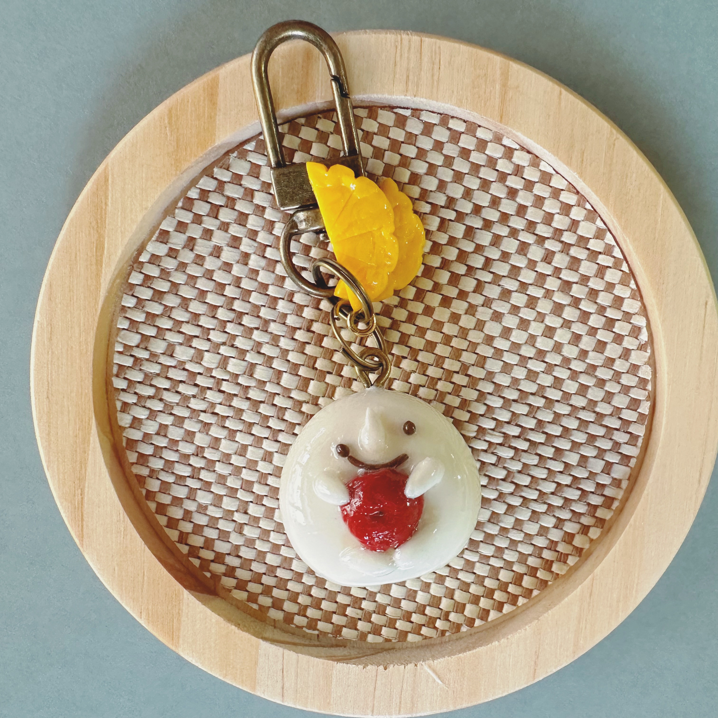 梅干し＊おにきりに沢庵を添えて キーホルダー 樹脂粘土 その他