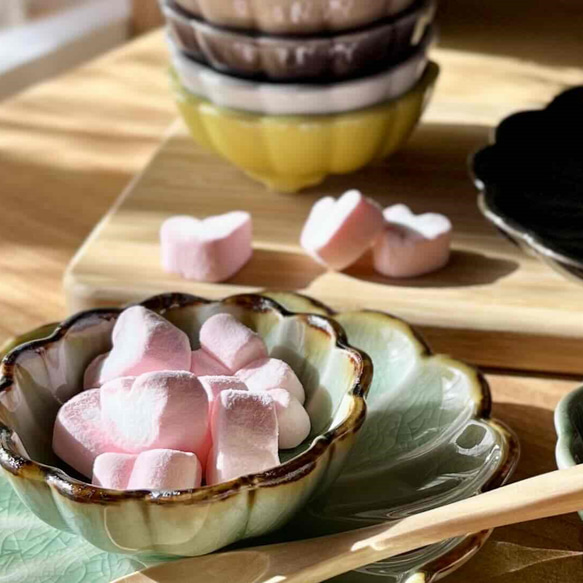 菊型豆鉢　おしゃれ　和モダン 2枚目の画像