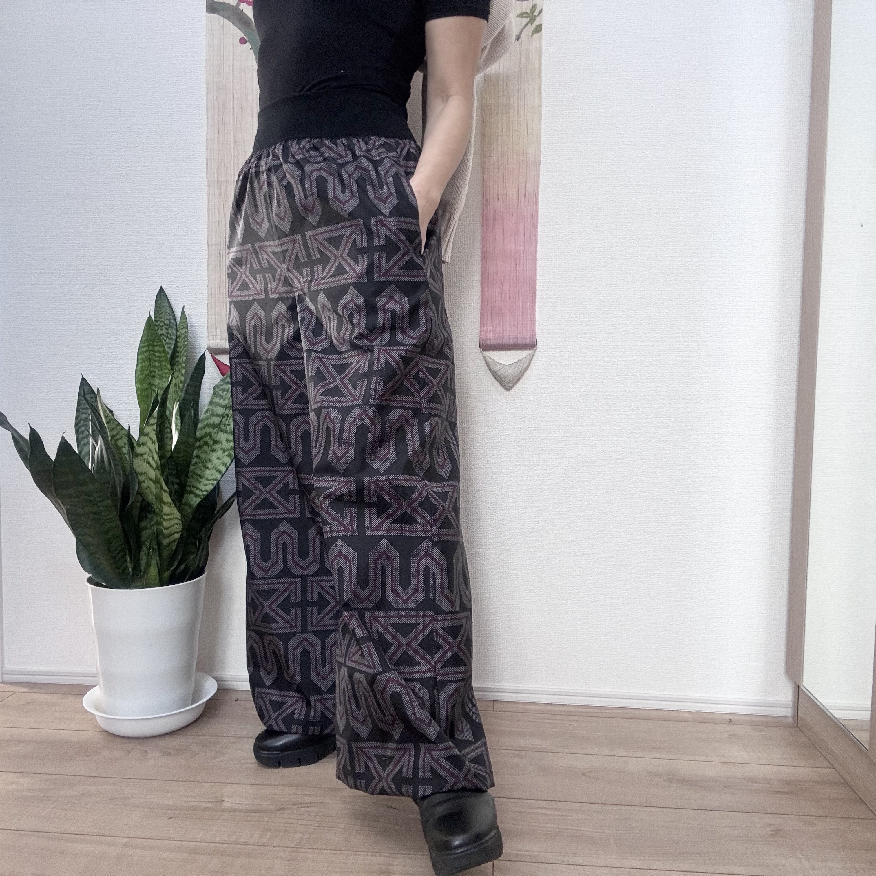 お値下げ品　大島紬ワイドパンツ　小春空