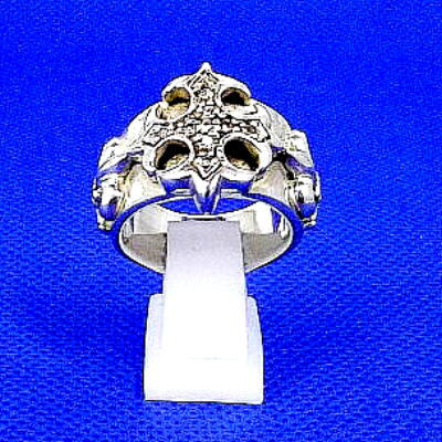 送料無料!！アイアンクロスとジルコニア石のシルバー９２５製のリング！