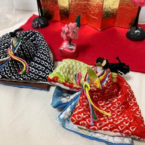 正絹絞り着物地お雛様飾り 雪洞金屏風 着物リメイク ひな人形男雛女雛