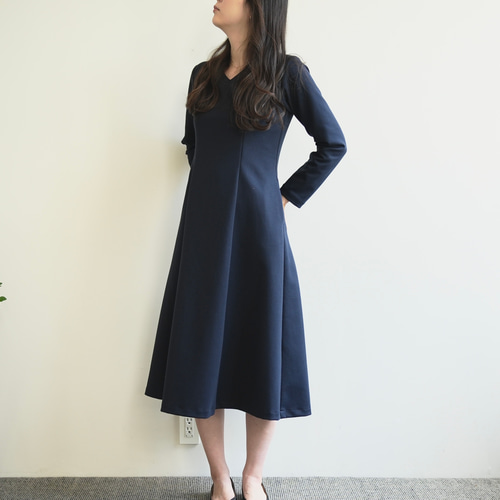 76、二色絞り染めワンピース(藍染めと柿渋染め)ギャザー入り 76、二色絞り染めワンピース(藍染めと柿渋染め)ギャザー入り