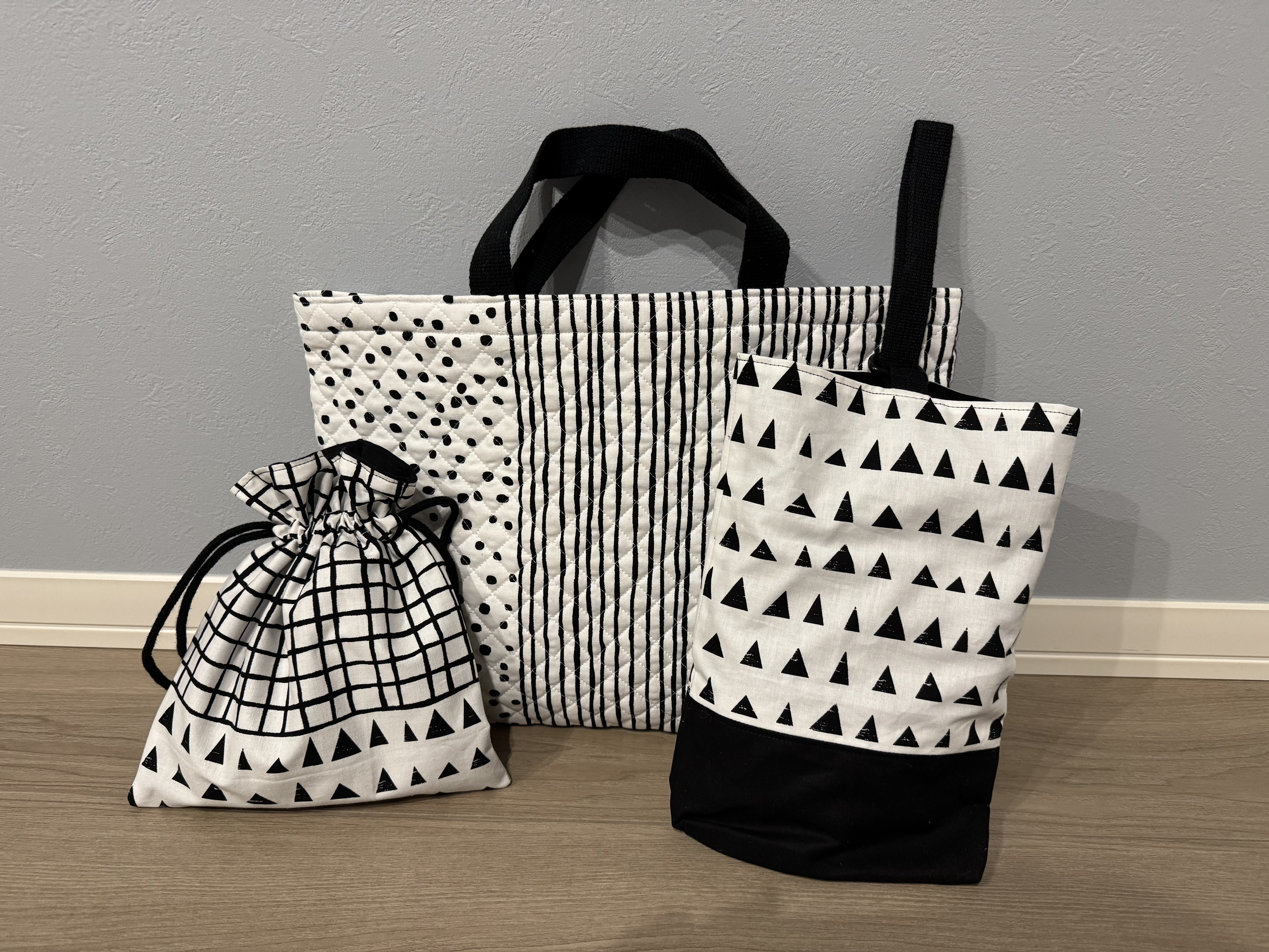 入園入学セット　通園グッズ　3点セット　モノクロ　シンプル　白　黒