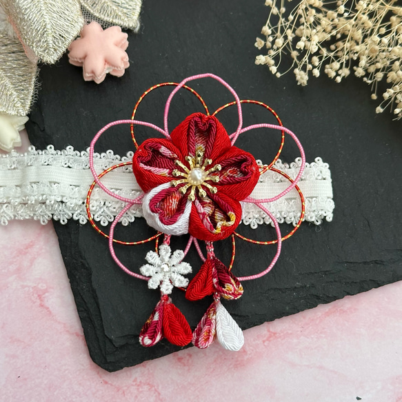 和風 ベビー ヘアバンド つまみ細工 100日祝い 百日祝い お食い初め ひな祭り 753 七五三 和 ベビー袴 髪飾り 4枚目の画像