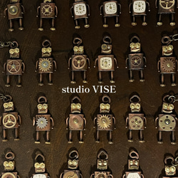 021-Rebot [リボット]ペンダント✴︎ゼンマイ時計などのパーツから生まれた一点もの studioVISE 4枚目の画像