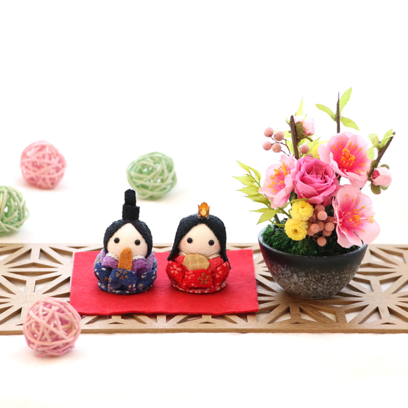ひな祭り】つまみ細工のお雛さまと桃の花 プリザーブドフラワー