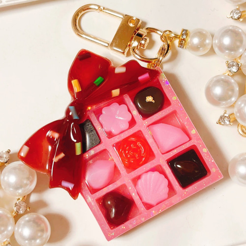 バレンタインいちごチョコ◇シャカシャカキーホルダー