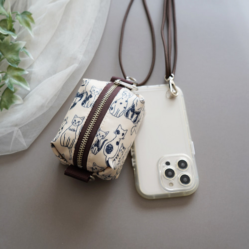 スマホポーチ ミニバッグチャーム（猫ネコ）収納 スクエアポーチ