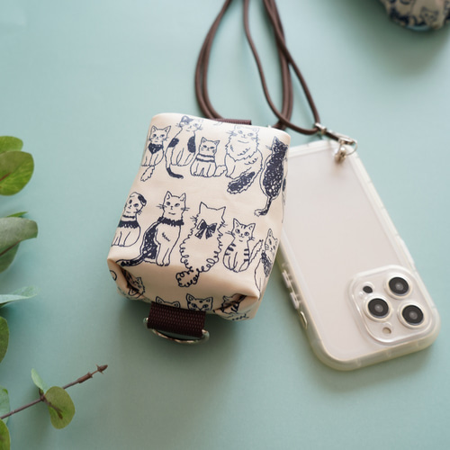 スマホポーチ ミニバッグチャーム（猫ネコ）収納 スクエアポーチ