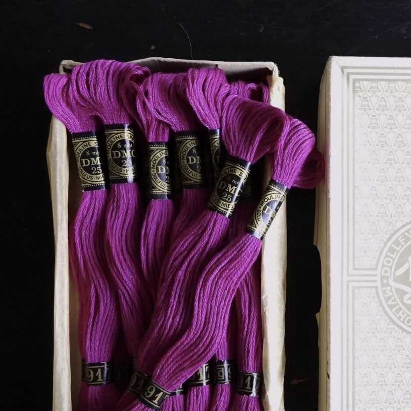 1900年代 DMC 刺繍糸 25番 裁縫糸 フクシアパープル 紫デット
