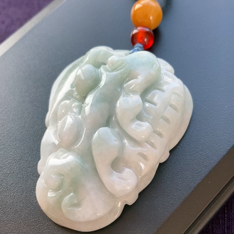 翡翠　天然石　翡翠ネックレス　翡翠ペンダント　ネックレス　ペンダント　本翡翠　大粒貔貅&福葉&如意