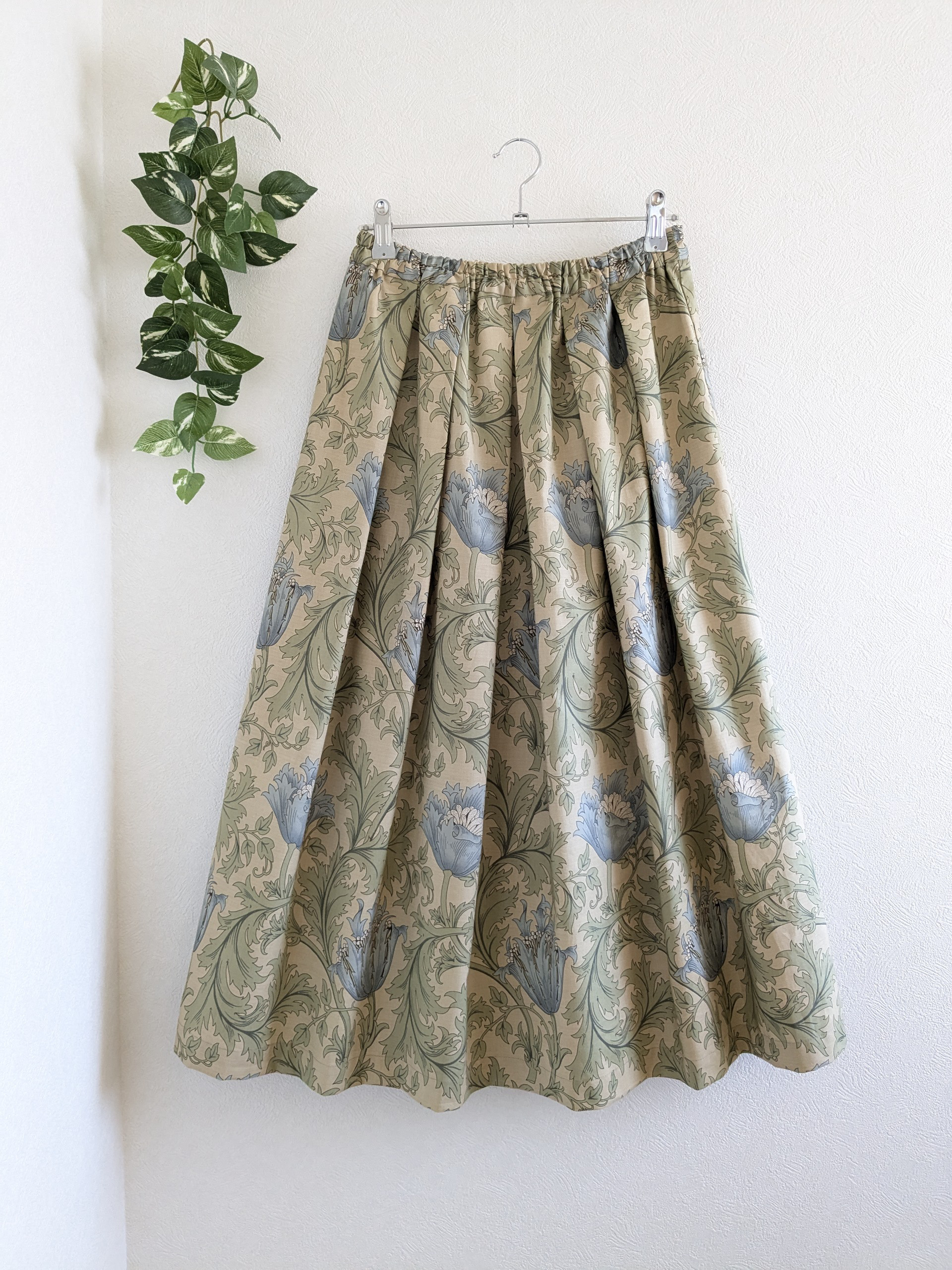 アネモネ [ウィリアムモリス]  タック＆ギャザーロングスカート モリス