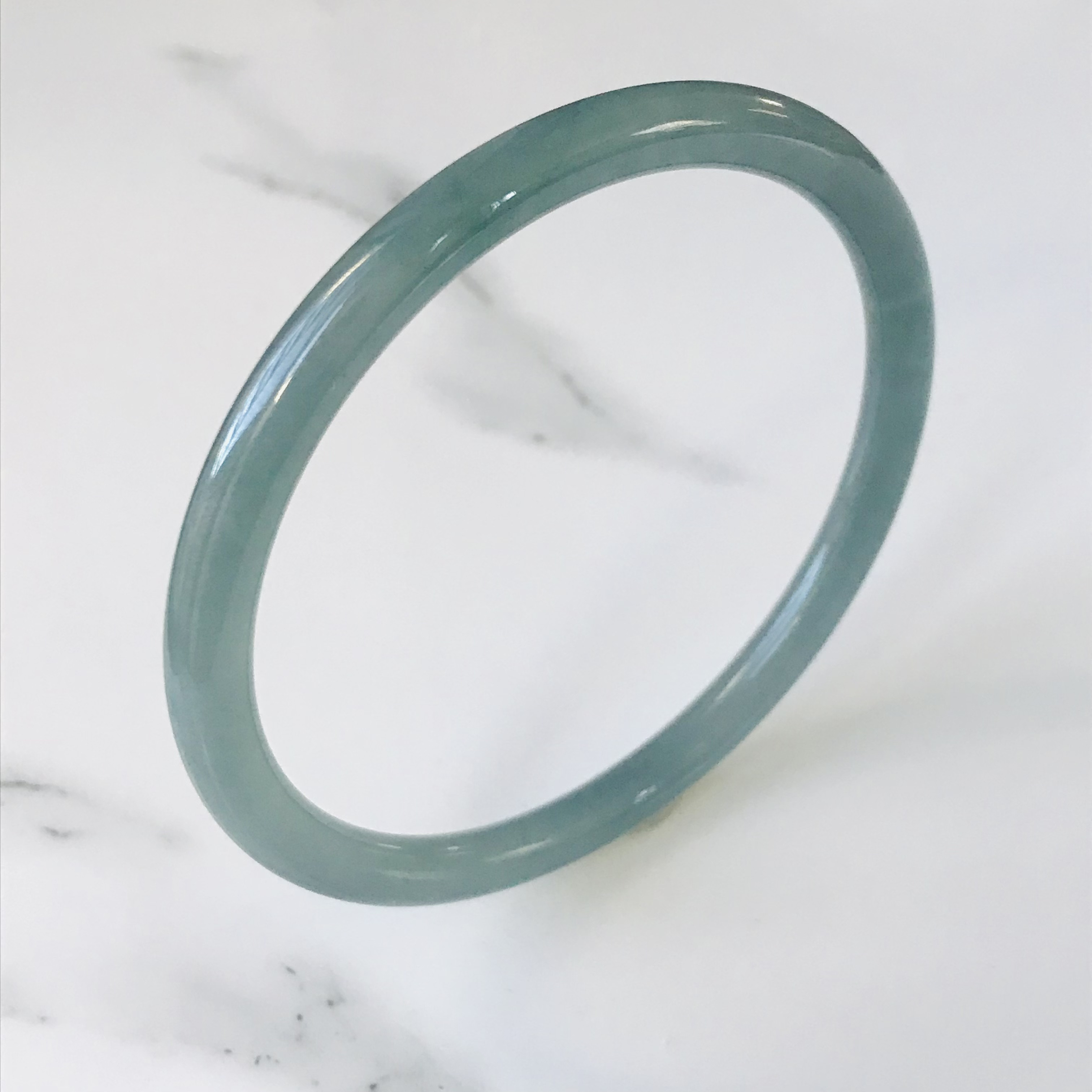 【B1510-0151】ジェイド　翡翠　ヒスイ　一点もの　希少　バングル　グアテマラ産　59.1mm