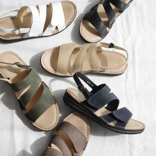 超軽量 マジックテープで好みのフィット感に調整できる本革ダブル