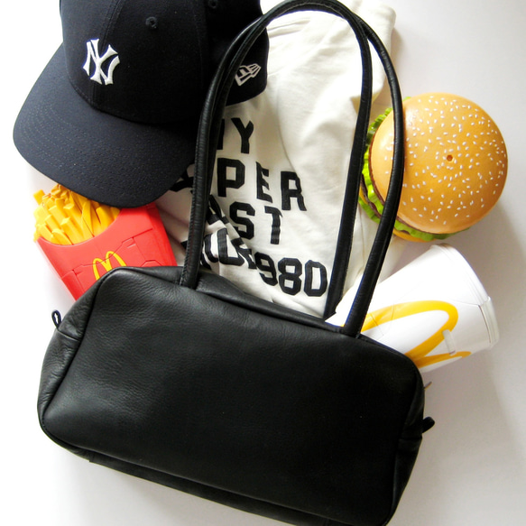 スモールボストン　ブラック　本革製　ボストンバッグ 2枚目の画像