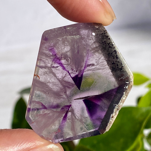 トラピチェアメジスト Big 穴あき ルース 02 天然石 天然色 天然石