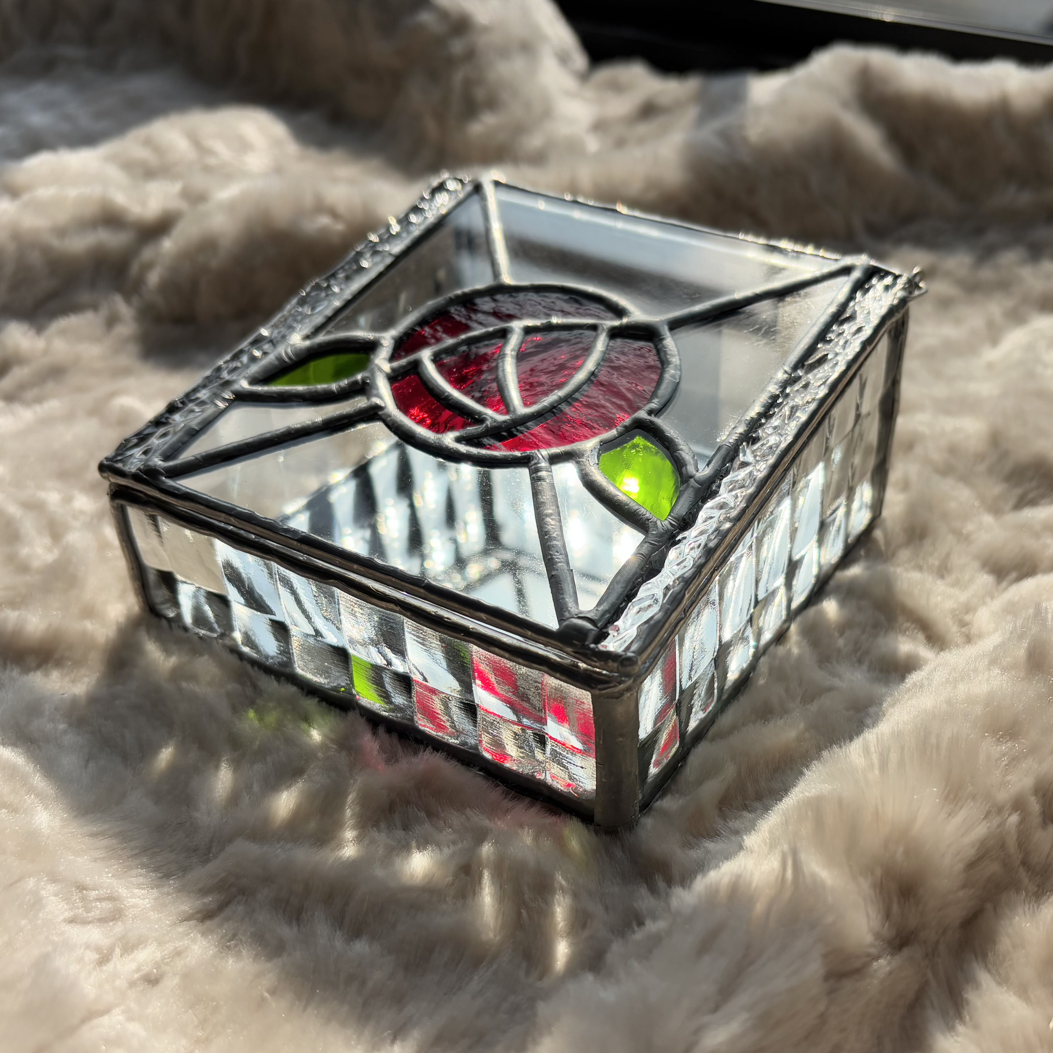 ステンドグラスリングピロー" ROSE "