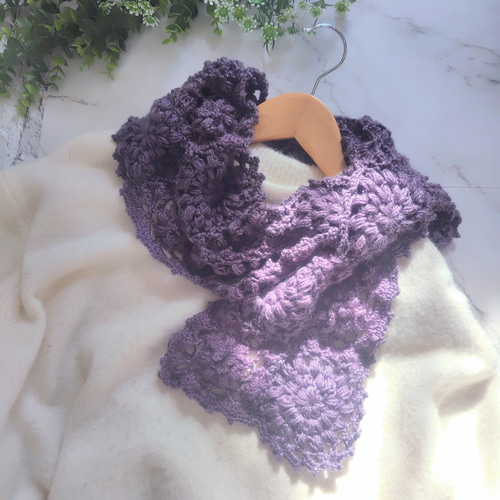 ◇在庫限り◇かぎ針編み 花咲く差し込みマフラー ストール 毛糸 手編み