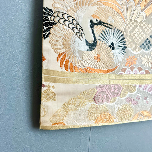 帯のタペストリー アンティーク 花の扇と鶴 帯 着物 リメイク