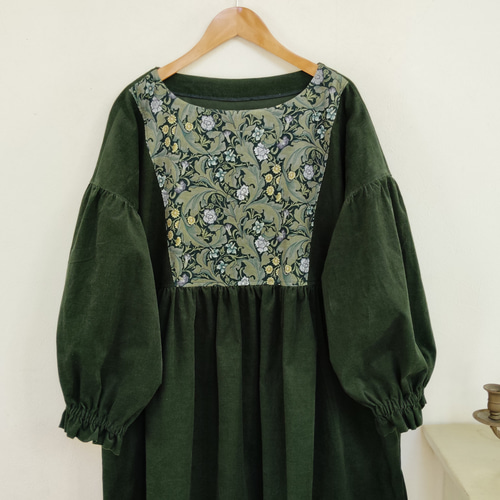 ウィリアムモリス×コーディロイ ギャザーワンピース ダークグリーン