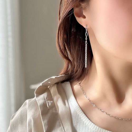 ゴールド あり 華奢 さらさら チェーンタッセル ピアス イヤリング