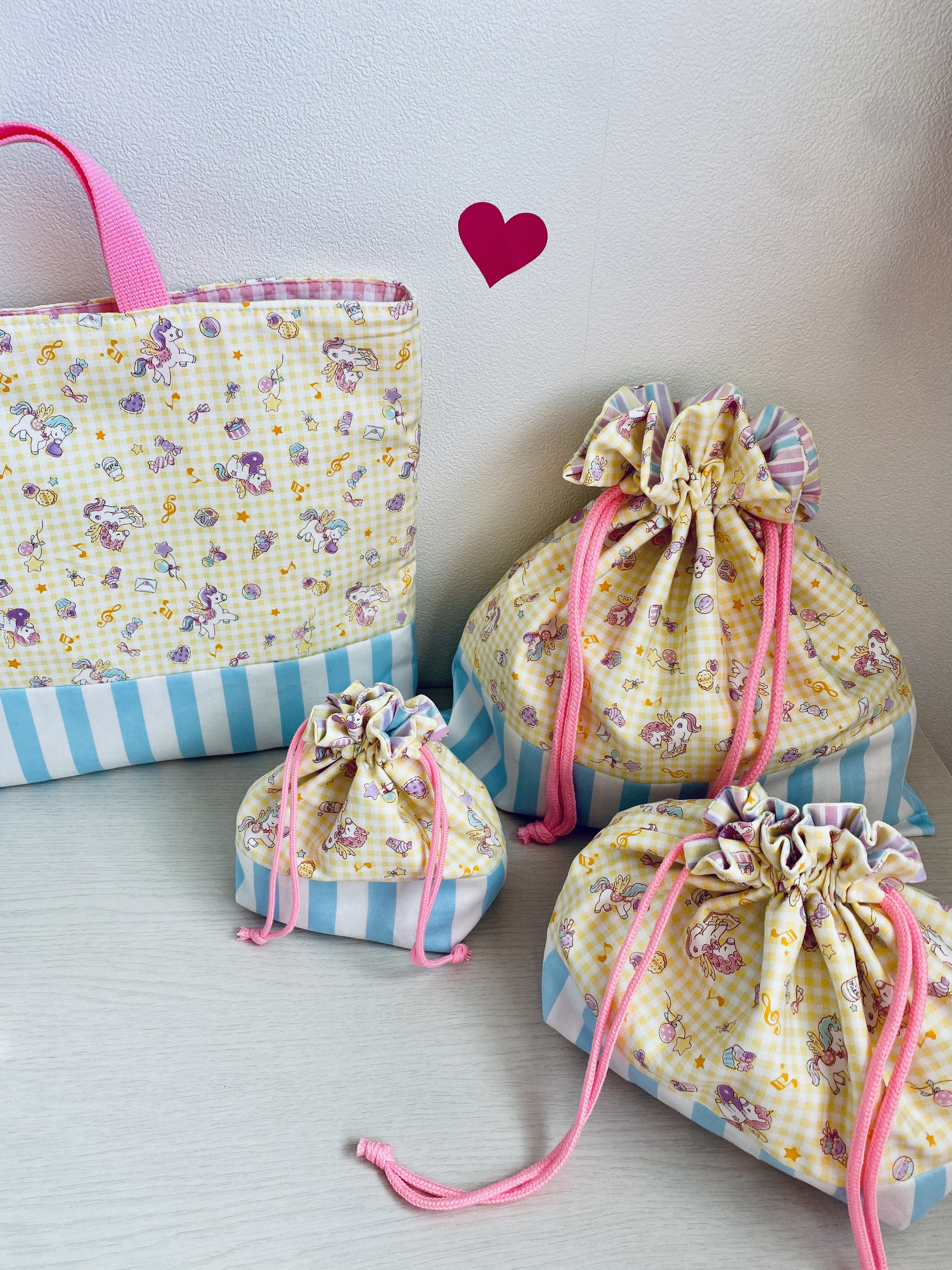 ゆめかわ♡入園入学グッズ　4点セット　レッスンバッグ　お弁当袋　コップ袋　お着替え袋　女の子