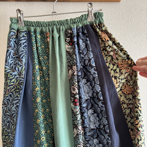 ウィリアムモリスの華やぎパッチワークスカート（フォレスト）＊受注