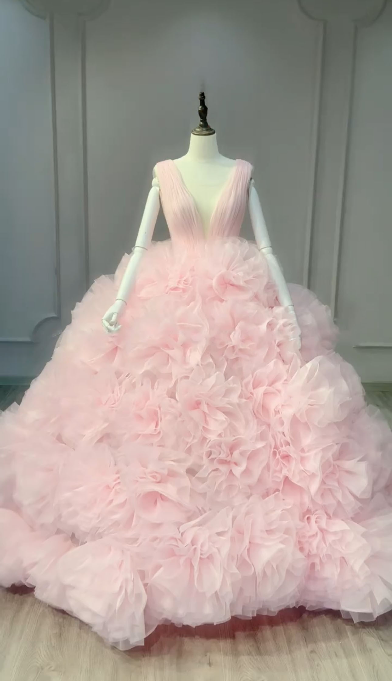 ローズ　ピンクソフィア　上品　品質保証カラードレス　フラワー　オーダーメイド可能　多層チュール前撮り2次会ブライダル挙式