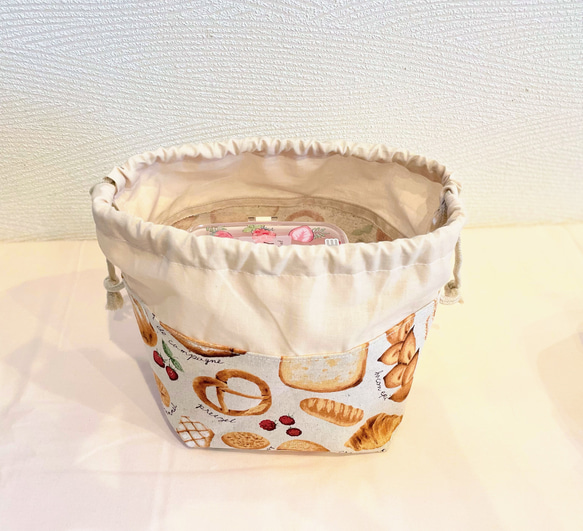 お弁当袋＆コップ袋　2点セット　＼入れやすい広口／　おいしいパン柄　入園入学グッズ 3枚目の画像