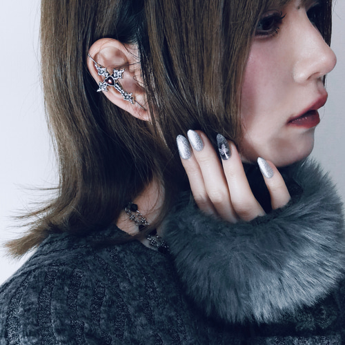 ロザリオイヤーラップピアス / ラップクローラー紅 地雷系 ゴシック