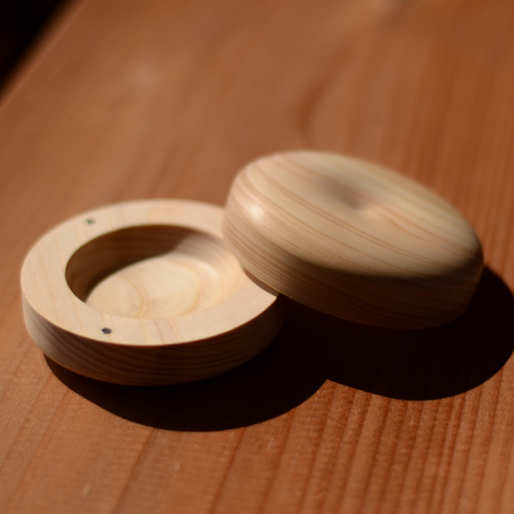 名入れ/天然木(ひのき)のまるい小物入れ『ぬくもりmonaca』/アクセサリーケース #0207