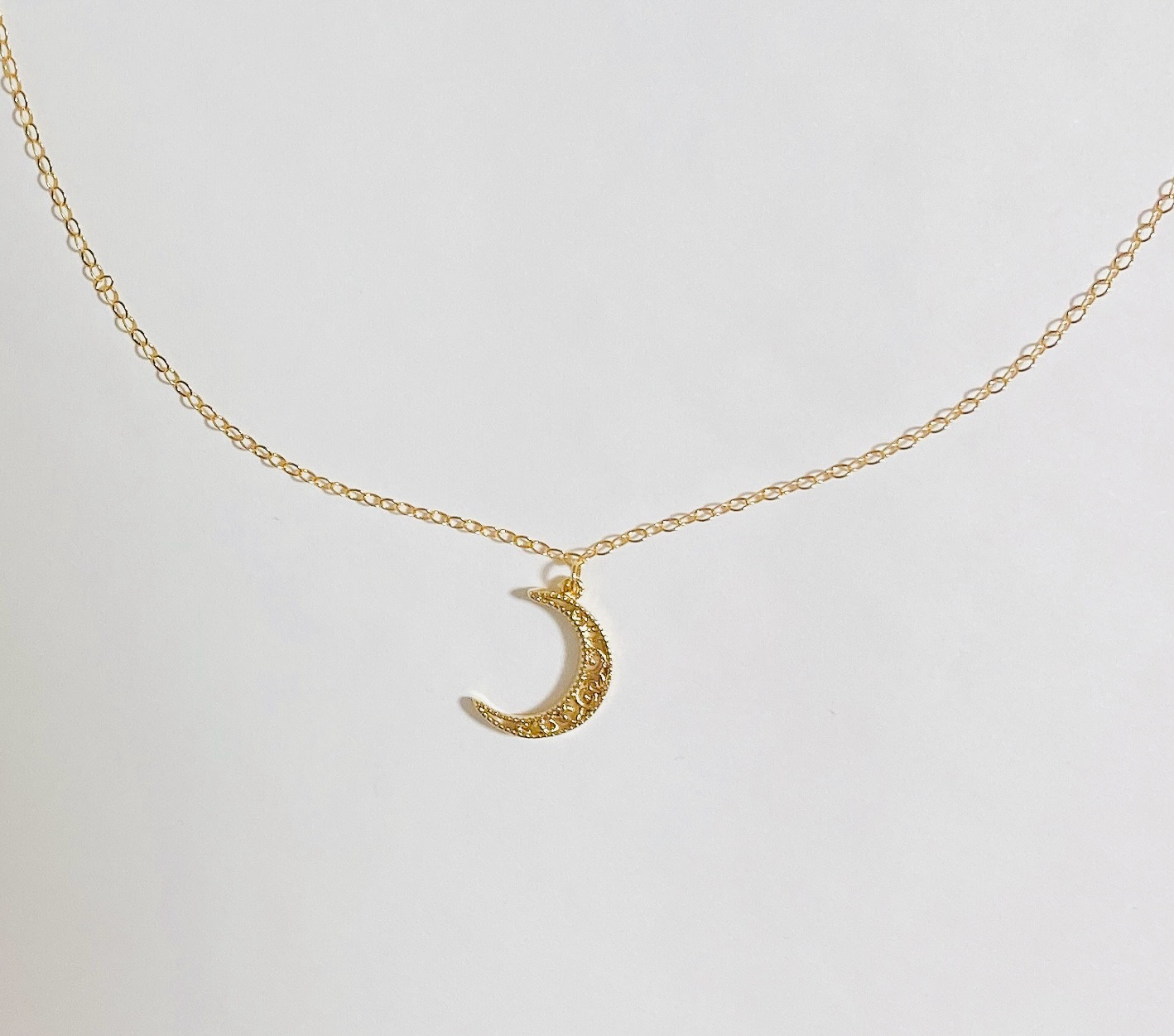 ゴールドネックレス