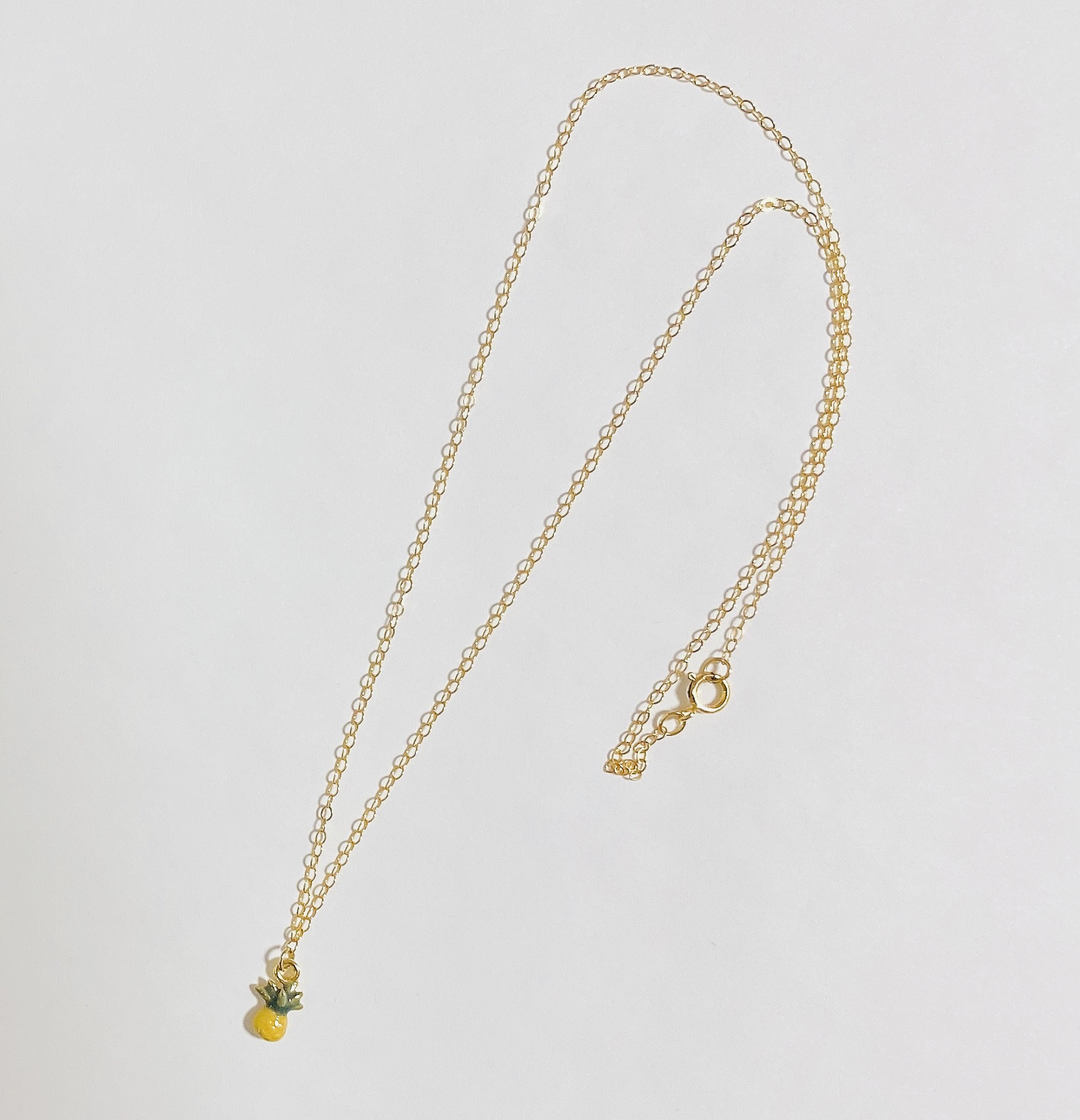 ゴールドネックレス