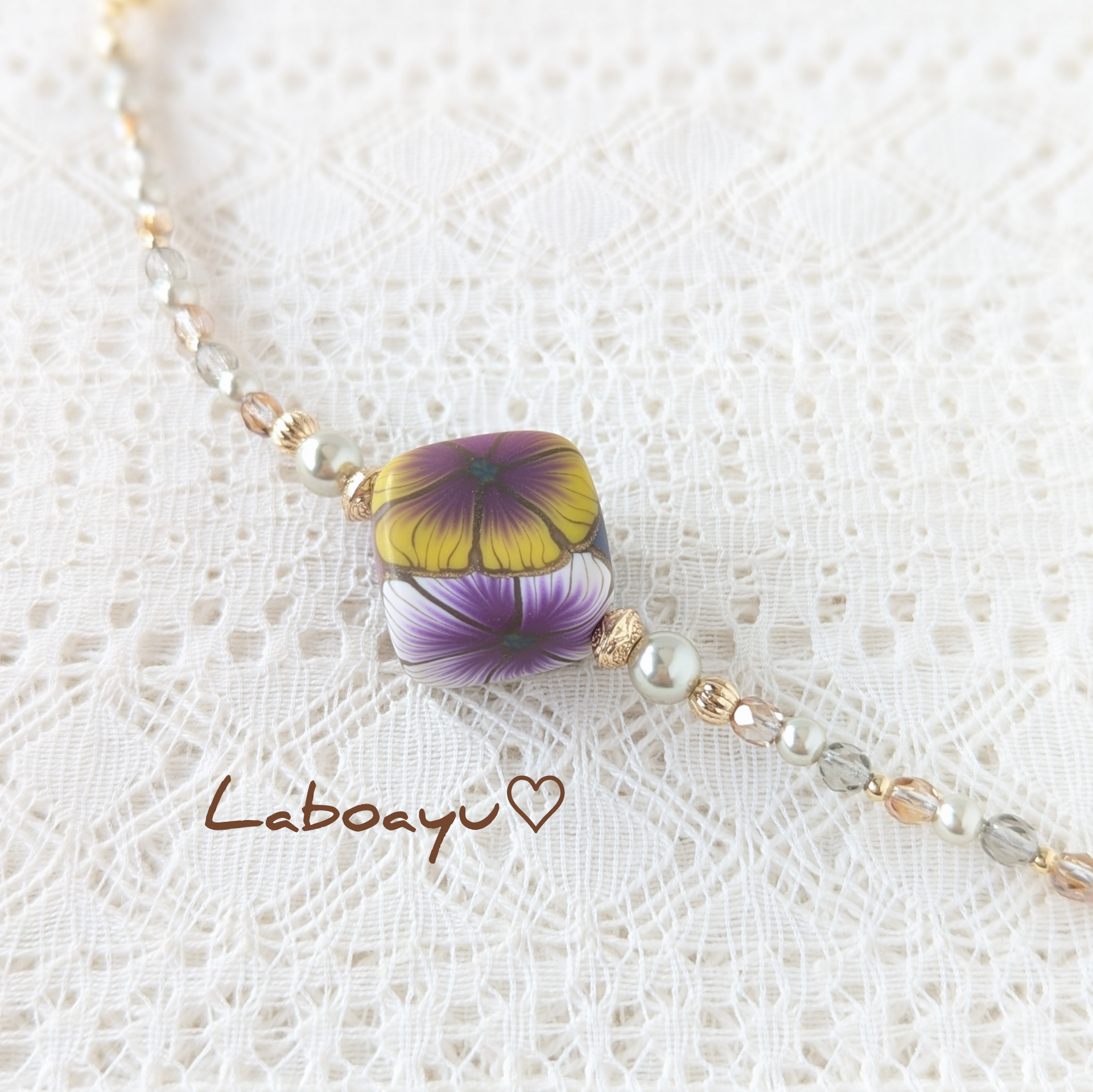 羽織紐〈Harvest・金鳳花&Rose〉×灰桜